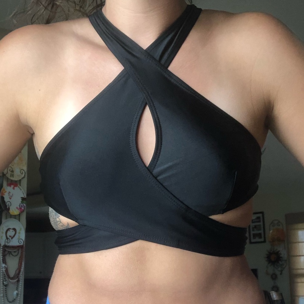 Women’s Cupshe Swimsuit Top